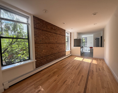 251 East 85th Street - Photo Thumbnail 5