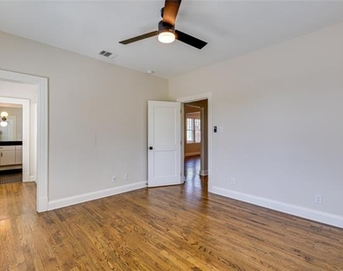 2837 Hemphill Street - Photo Thumbnail 14
