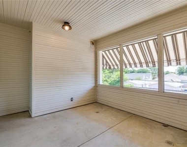 2837 Hemphill Street - Photo Thumbnail 27