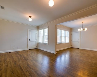 2837 Hemphill Street - Photo Thumbnail 6