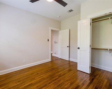 2837 Hemphill Street - Photo Thumbnail 20