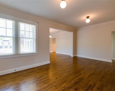 2837 Hemphill Street - Photo Thumbnail 5