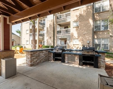 3391 Western Center Boulevard - Photo Thumbnail 2