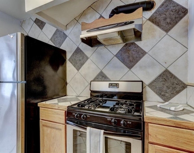1402 Nw 25th Street - Photo Thumbnail 1