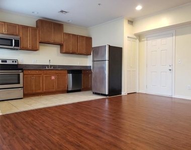 910 Nw 13th Streets - Photo Thumbnail 6
