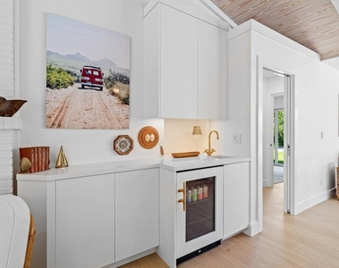11 Hersey Drive - Photo Thumbnail 9