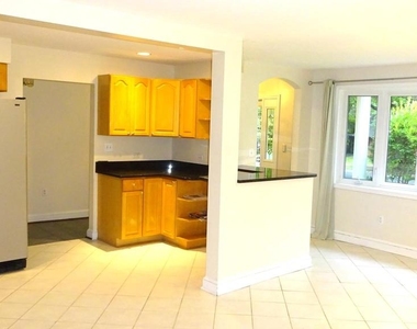 9804 Broad Street - Photo Thumbnail 7