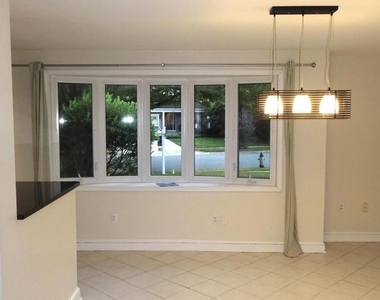 9804 Broad Street - Photo Thumbnail 9