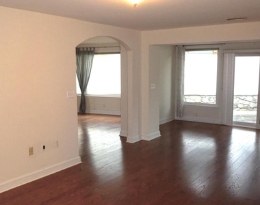 9804 Broad Street - Photo Thumbnail 10
