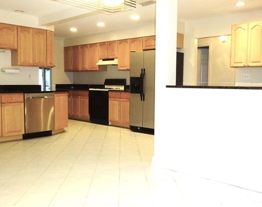 9804 Broad Street - Photo Thumbnail 5