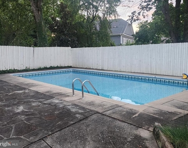 9804 Broad Street - Photo Thumbnail 19