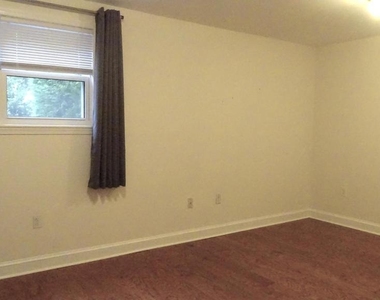 9804 Broad Street - Photo Thumbnail 18