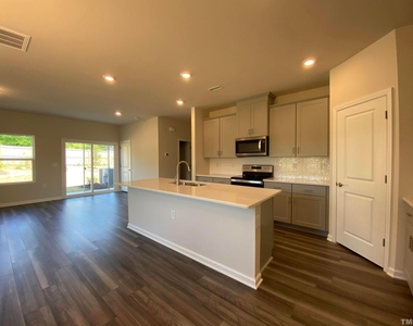 908 Clearhaven Lane - Photo Thumbnail 13