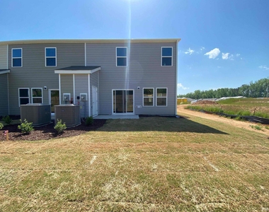 908 Clearhaven Lane - Photo Thumbnail 9