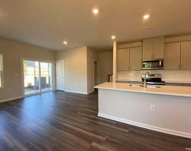 908 Clearhaven Lane - Photo Thumbnail 10