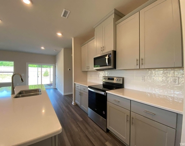 908 Clearhaven Lane - Photo Thumbnail 12