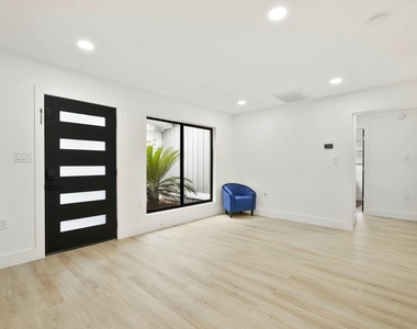 3327 Freshmeadows Drive - Photo Thumbnail 5