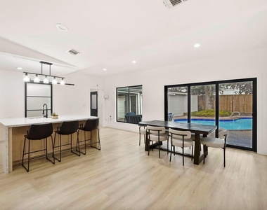 3327 Freshmeadows Drive - Photo Thumbnail 12