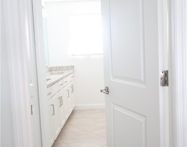 13802 Pine Lodge Lane - Photo Thumbnail 34