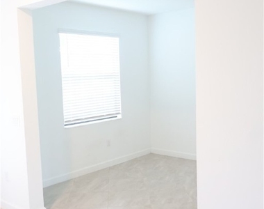 13802 Pine Lodge Lane - Photo Thumbnail 15