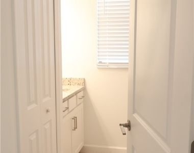 13802 Pine Lodge Lane - Photo Thumbnail 5