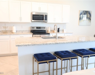 13802 Pine Lodge Lane - Photo Thumbnail 11