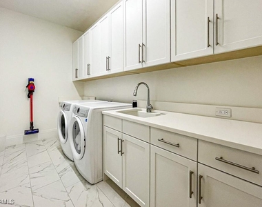 875 6th Avenue S - Photo Thumbnail 28