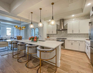 875 6th Avenue S - Photo Thumbnail 7