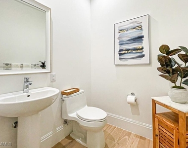 875 6th Avenue S - Photo Thumbnail 4
