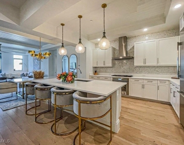 875 6th Avenue S - Photo Thumbnail 6