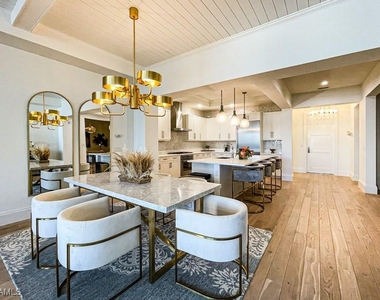 875 6th Avenue S - Photo Thumbnail 12