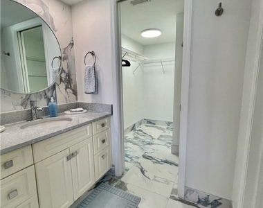 10525 Gulf Shore Drive - Photo Thumbnail 13