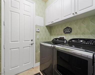 6670 Marbella Lane - Photo Thumbnail 18