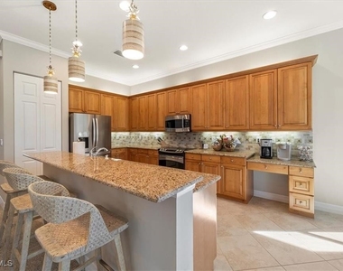 6670 Marbella Lane - Photo Thumbnail 5