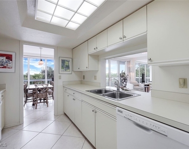 5501 Heron Point Drive - Photo Thumbnail 7