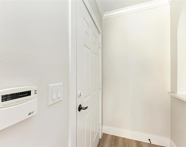 3005 Chianti Court - Photo Thumbnail 4