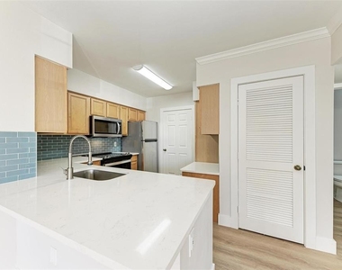 3005 Chianti Court - Photo Thumbnail 8