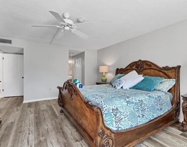 6480 Midnight Pass Road - Photo Thumbnail 24