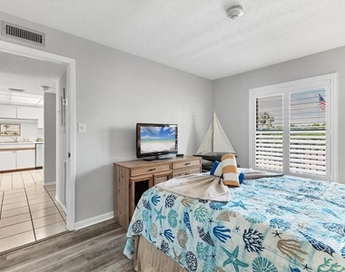6480 Midnight Pass Road - Photo Thumbnail 27