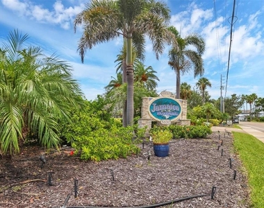5830 Midnight Pass Road - Photo Thumbnail 22