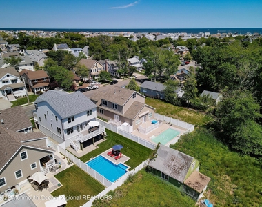 155 Osborne Avenue - Photo Thumbnail 43
