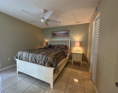 17801 N Bay Road - Photo Thumbnail 32