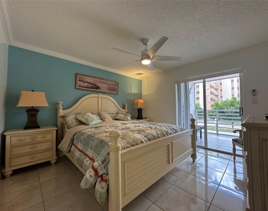17801 N Bay Road - Photo Thumbnail 27