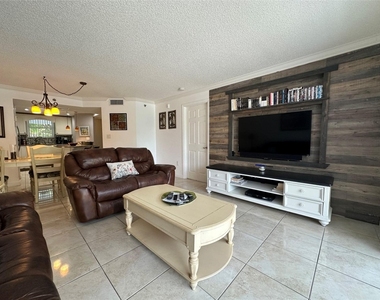 17801 N Bay Road - Photo Thumbnail 13