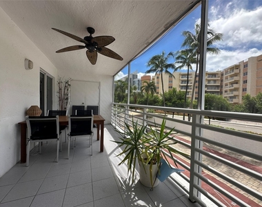 17801 N Bay Road - Photo Thumbnail 17