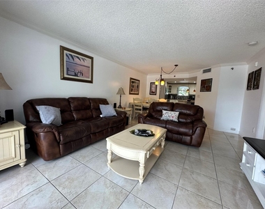 17801 N Bay Road - Photo Thumbnail 12