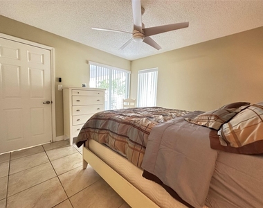 17801 N Bay Road - Photo Thumbnail 36