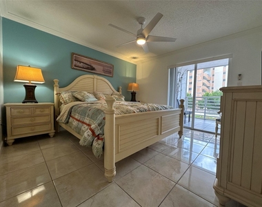17801 N Bay Road - Photo Thumbnail 25