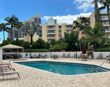 17801 N Bay Road - Photo Thumbnail 1