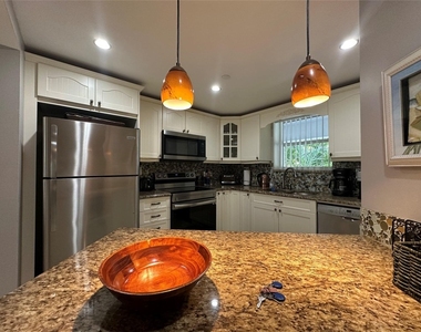 17801 N Bay Road - Photo Thumbnail 9